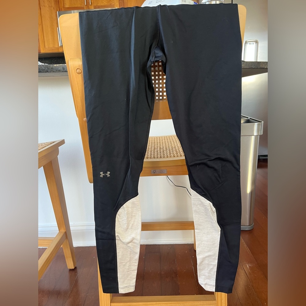 Small women’s cold gear under armor leggings